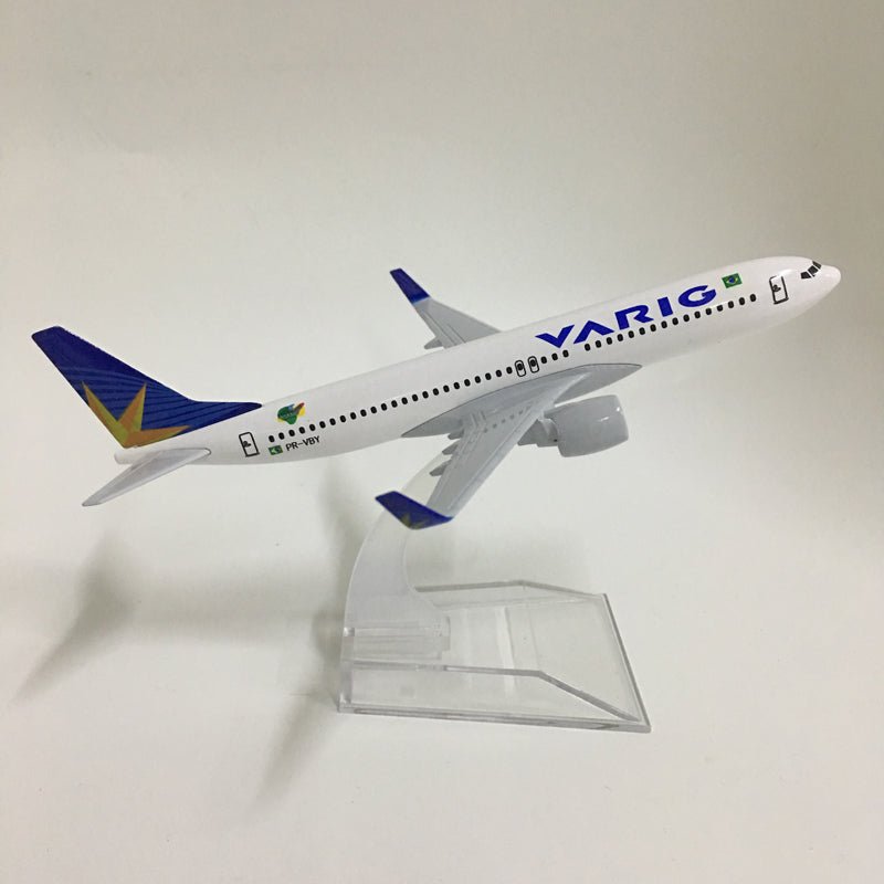 16CM PLANE MODEL AIRPLANE MODEL BRAZIL VARIG AIRLINES BOEING 737 AIRCRAFT MODEL DIECAST METAL 1:400 AIRPLANES MODEL - PILOTSX