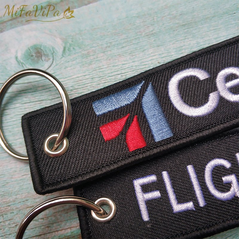 2 PCS CESSNA AVIATOR KEYCHAIN AIRCRAFT KEY CHAIN FLIGHT CREW - PILOTSX