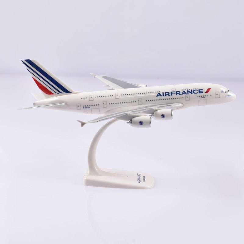 AIR FRANCE CONCORDE UNITED ARAB EMIRATES LUFTHANSA PLANE MODEL AIRPLANE MODEL AIRCRAFT - PILOTSX