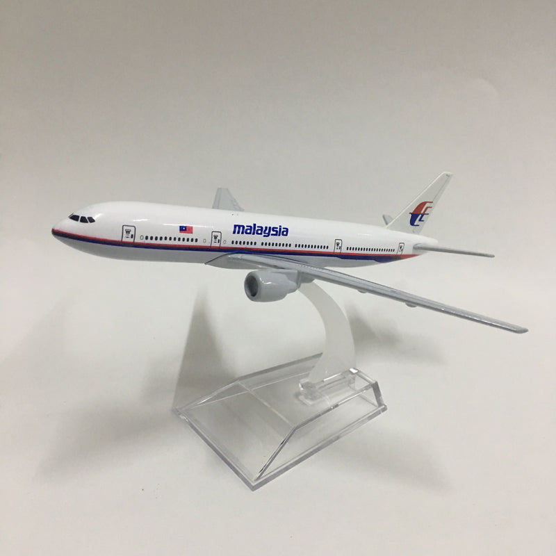 Malaysia Airlines Boeing 777 Plane Model Airplane Model Aircraft Model 1:400 Diecast Metal planes AV8R