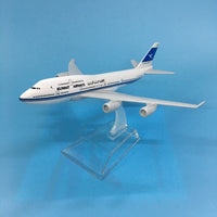 Thumbnail for Airplane Model Kuwait Airways Boeing B747 Airplanes Model Plane AV8R