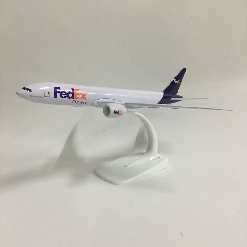 Airplane Model FedEx Aviation Boeing 777 Aircraft Model 1:300 Diecast Metal Airplanes Planes AV8R