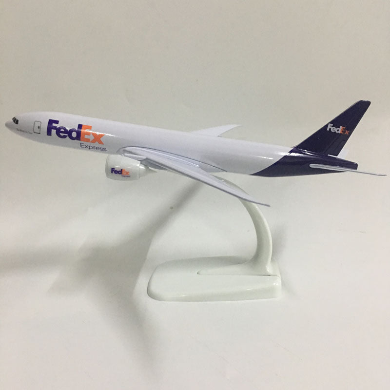 Airplane Model FedEx Aviation Boeing 777 Aircraft Model 1:300 Diecast Metal Airplanes Planes AV8R