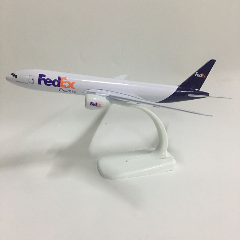 Airplane Model FedEx Aviation Boeing 777 Aircraft Model 1:300 Diecast Metal Airplanes Planes AV8R