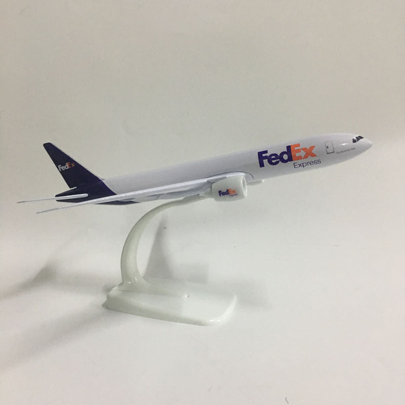 Airplane Model FedEx Aviation Boeing 777 Aircraft Model 1:300 Diecast Metal Airplanes Planes AV8R