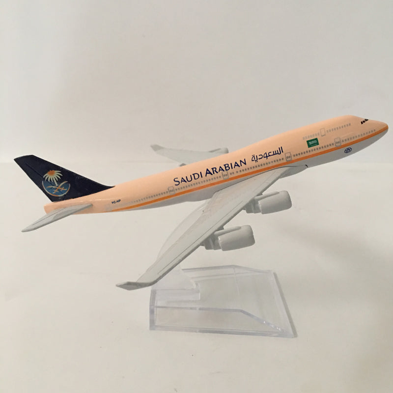 SAUDI ARABIAN Boeing 747 Aircraft Model 1:400 Diecast Metal Airplanes Plane AV8R