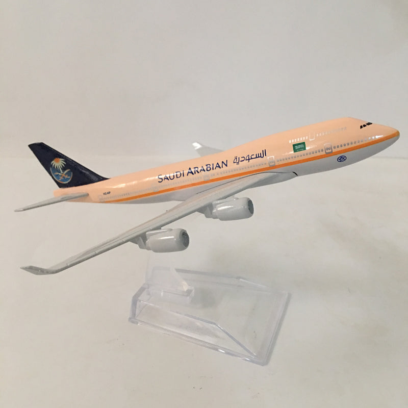 SAUDI ARABIAN Boeing 747 Aircraft Model 1:400 Diecast Metal Airplanes Plane AV8R