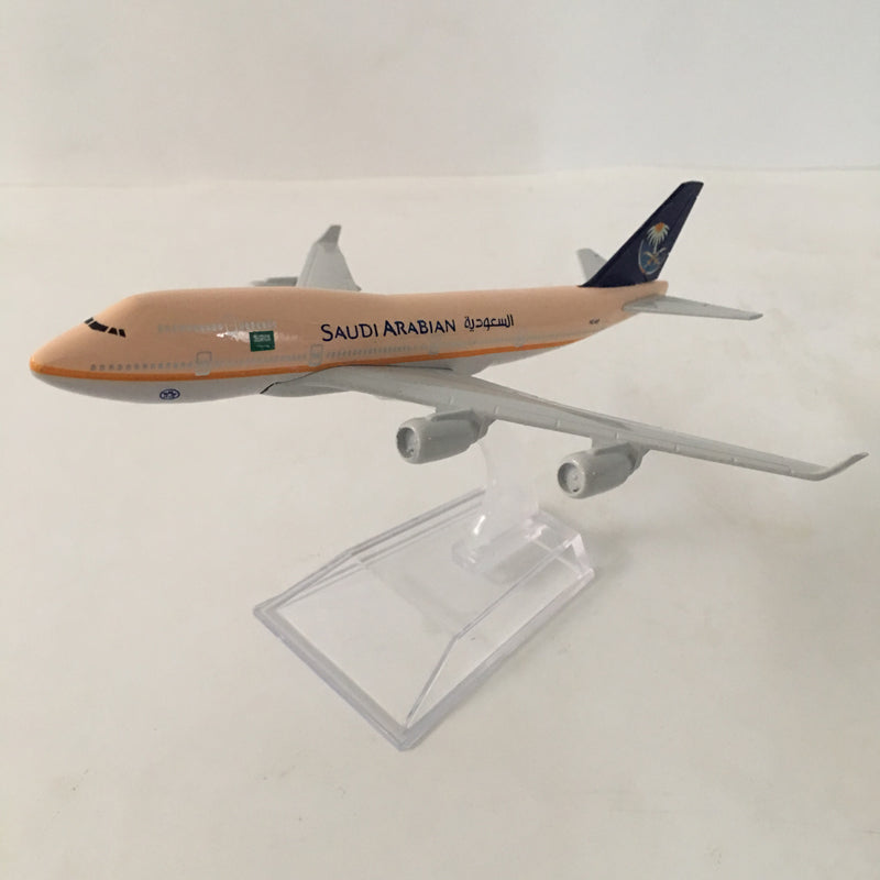 SAUDI ARABIAN Boeing 747 Aircraft Model 1:400 Diecast Metal Airplanes Plane AV8R