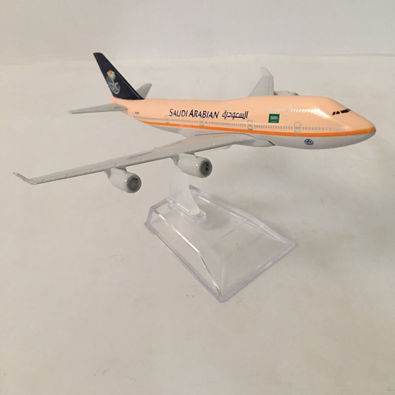 SAUDI ARABIAN Boeing 747 Aircraft Model 1:400 Diecast Metal Airplanes Plane AV8R