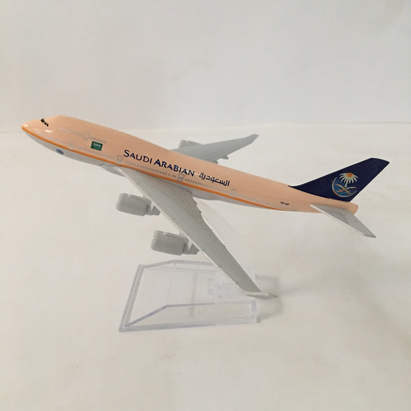 SAUDI ARABIAN Boeing 747 Aircraft Model 1:400 Diecast Metal Airplanes Plane AV8R