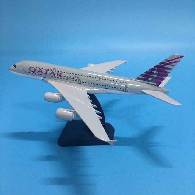 Airplane Model QATAR Airbus A380 Aircraft Model 1:200 Diecast Metal Airplanes AV8R