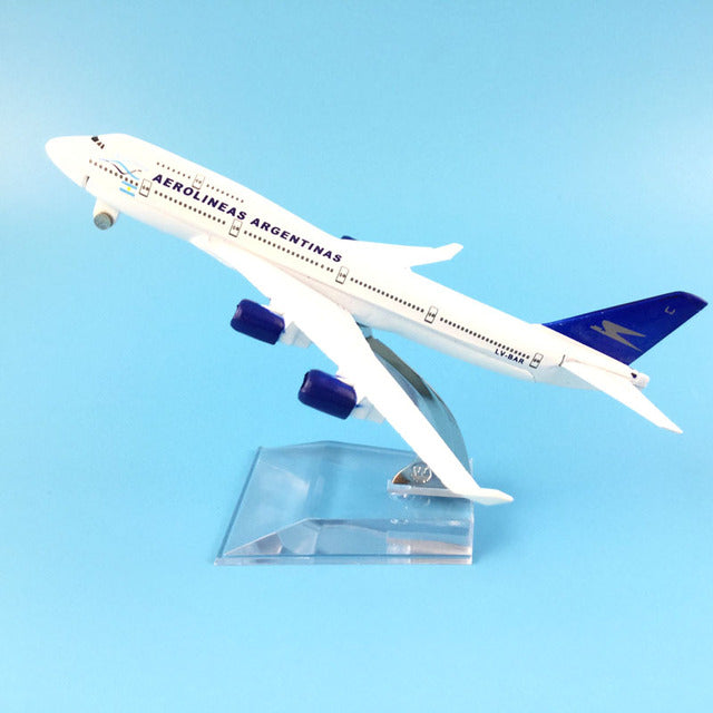 Russian aviation 16cm Metal Aircraft Plane Model toys A330 Boeing 777 DHL Airbus Airplane Model AV8R