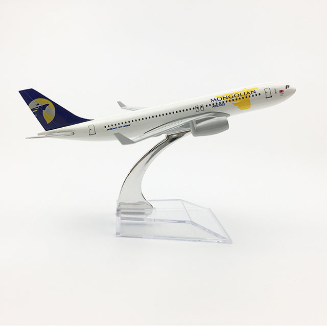 MONGOLIAN AIRLINES AEROPLANE MODEL BOEING 767 AIRPLANE AV8R